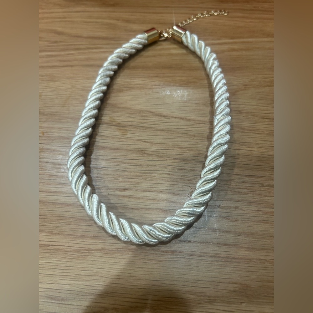 Women’s Necklace